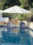 West Side 3BR/3BA - En suite layout, Pool&Hot Tub, nestled in oak covered hills! - Pools