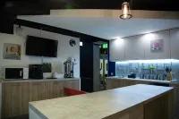Interqube Bolshaya Polyanka Hotel - hostel