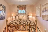 Large & Private Guest House Apt w/ Patio + Views! - Wifi
