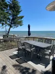 Remodeled lake house on Lake Michigan, near Kohler - 4 ดาว