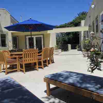 Modern Home, Multi Unit, Relaxing Spacious Patio Ready for Fun! Hotel Exterior