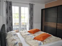 Holiday home in a quiet location in the center of Nordseebad Tossens Hotels in Tossens