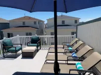 Family Friendly - 1/2 Block To Beach - 4 BR 3 Bath - Driveway Parking!