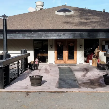 Plumas Pines Golf Resort. Updated Condo on the 4th Fairway. EV Charger on Site.