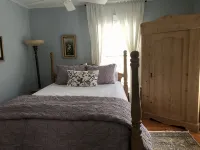 Private & Spacious Five Room Suite..Steps To Bay Beach and walk to Village.