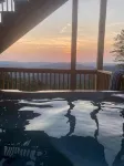 6Br Luxury Lodge • 300 ft to Cupp Run • Hot Tub Sunsets • 3 Decks & Views