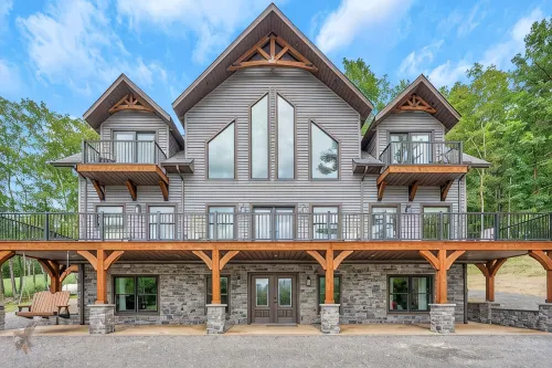 Stunning Bugle Hollow Lodge