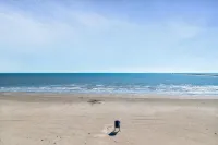 Sea La Vie - Beachfront - Pedestrian Beach - Strand