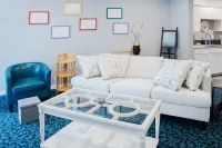 Downtown Salem Oregon Loft Apartment 227 w/ Decks and Parking - 3 ดาว