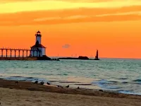 Walk to Lake Michigan Beach from Cottage in the Woods - *Seaside Fired Smores* - 2-Sterne