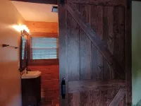 Bennett Lake Tiny Cabin