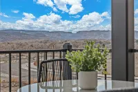 Modern 3Br Townhome with Bikes Sups & Trails