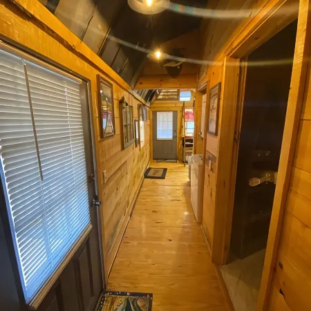 Jocassee Valley cabin- Free Park Pass