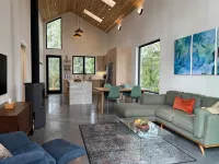 Cliffside Hideaway: Luxurious, Peaceful, with Gorgeous views Over the Ocean - 방갈로