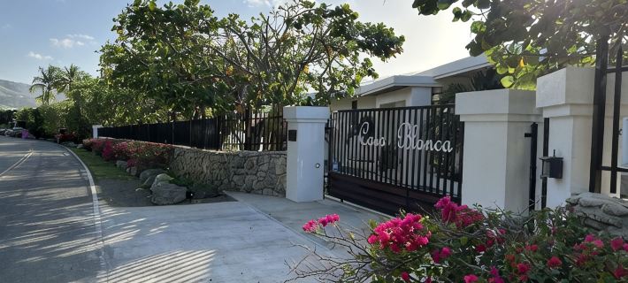 St.Croix, USVI- Cane Bay Beach -direct waterfront Cottage! ノースセントラルのホテル