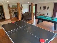Large Finger Lakes Getaway - 5 BR with Bath Access! Hotels in Naples