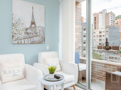 2024 New boutique 2B/1B balcony condo in famous Parque de Sabaneta