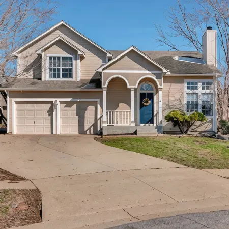 Entire 3-level, 3 BRM home w/King/Queen/Twin beds