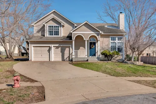 Entire 3-level, 3 BRM home w/King/Queen/Twin beds