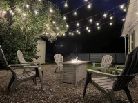 *Gorgeous Hideout, Close to everything, 3 bedrooms, fully remodeled!*