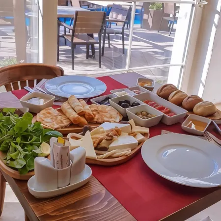 Rebetiko Hotel