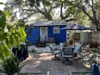Oaktree Cottage in Mount Dora Historic District