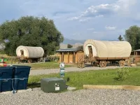 Klondike “Conestoga” Wagon at J&J Cabins