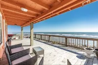 Shore House: Sand Beneath, Waves at Your Doorstep! Perfect deck for Sunrise! - WiFi