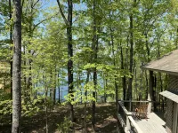 New to VRBO! Spacious Home with Multiple Porches and Private Dock - 4성급