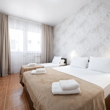 Albatros Hotel Allama Group