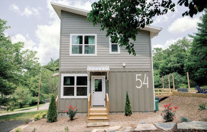 The Sundrop House: Chic Getaway minutes from everything