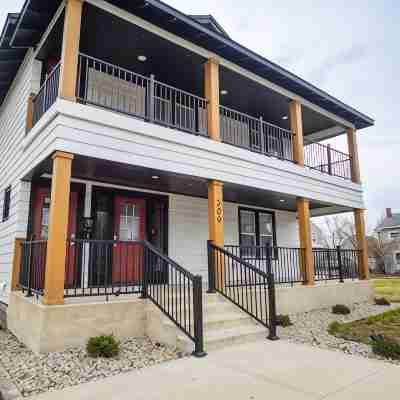 Modern 1 bedroom 1 bath apartment Hotel Exterior