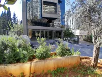 Shade Suites and Studios - 3 Sao