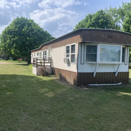 Walking distance to beaches and downtown