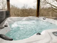Underground Earth Home in Hocking Hills, Ohio w/ Hot Tub. Pet-Friendly! - 4-Star