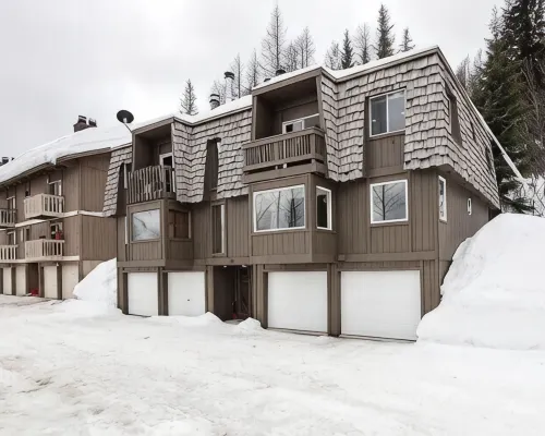 Stay and play, sleeps 6 with a beautiful view of Schweitzer Mountain Hotels in Sandpoint