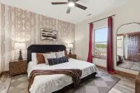 Lakeview Retreat with Theater, Arcade, Poker Table, Hot Tub and Pool - Fitnessstudio