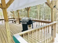 Beautiful 4 Season Lakefront Chalet in the Poconos! - Homestays