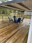 Great location. covered patio/5 minutes away from restaurants stores boat launch - Homestays