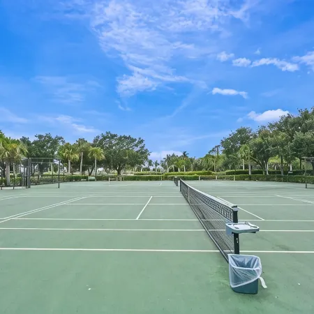 NEW Luxury 2 BR plus den in Greenlinks Condo totally remodeled!
