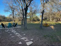 Peaceful, Family and Pet-Friendly Duplex in a Cut-De-Sac with Abundant Wild Life - 3성급