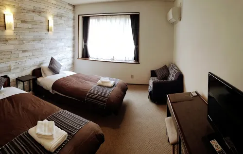 White Tree Lodge Madarao Tangram