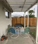 Relaxing 3 Bedroom, 2 Bathrooms. Large backyard, pool, jacuzzi + 2 patios, grill
