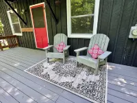 Comfy chalet near town, lake, skiing and hiking