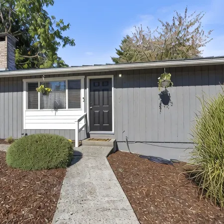 Remodeled 3 bedroom/ 2 story with AC