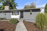 Remodeled 3 bedroom/ 2 story with AC