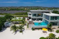 Newly Expanded! Lavish & Exclusive Beachfront Mansion. - Villas