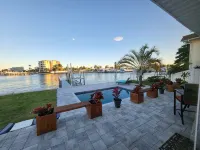 Hidden Gem! Treasure Island Waterfront 2/2 with a pool and dock! - maisons de vacances