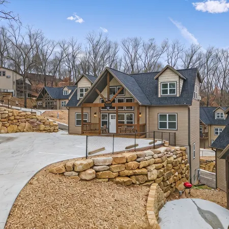 In Door Pool-6Br 5BA Lodges by Silver Dollar City & Table Rock Lake Sleeps 16