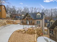 In Door Pool-6Br 5BA Lodges by Silver Dollar City & Table Rock Lake Sleeps 16